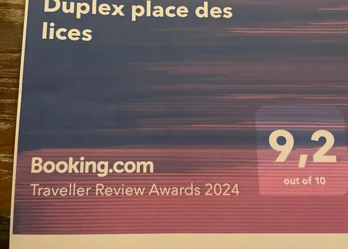 Duplex Place Des Lices * Сен-Тропе